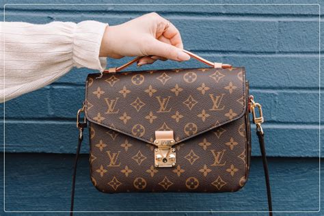 difference between fake and real louis vuitton purse|knockoff louis vuitton handbags china.